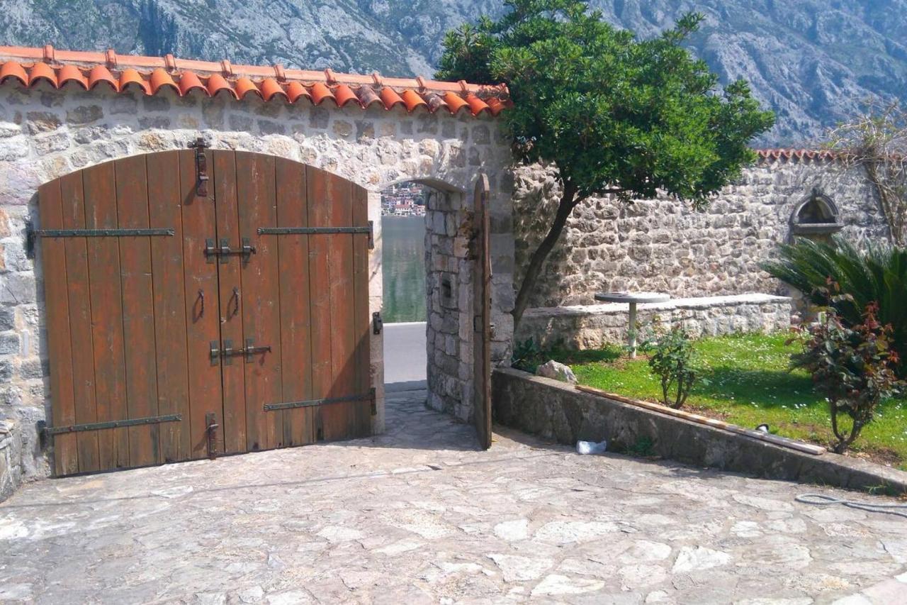 Mediterranean Holiday House & Apartments Kotor Eksteriør bilde