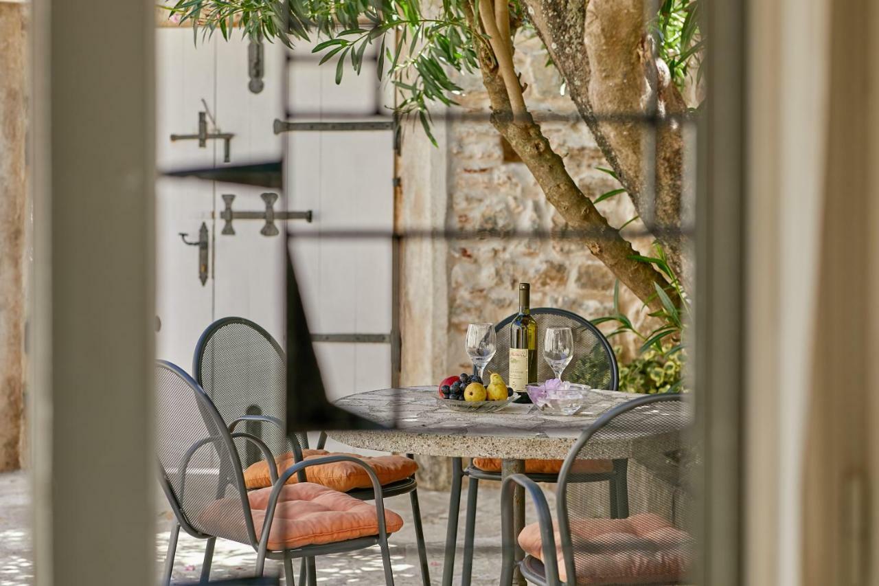 Mediterranean Holiday House & Apartments Kotor Eksteriør bilde