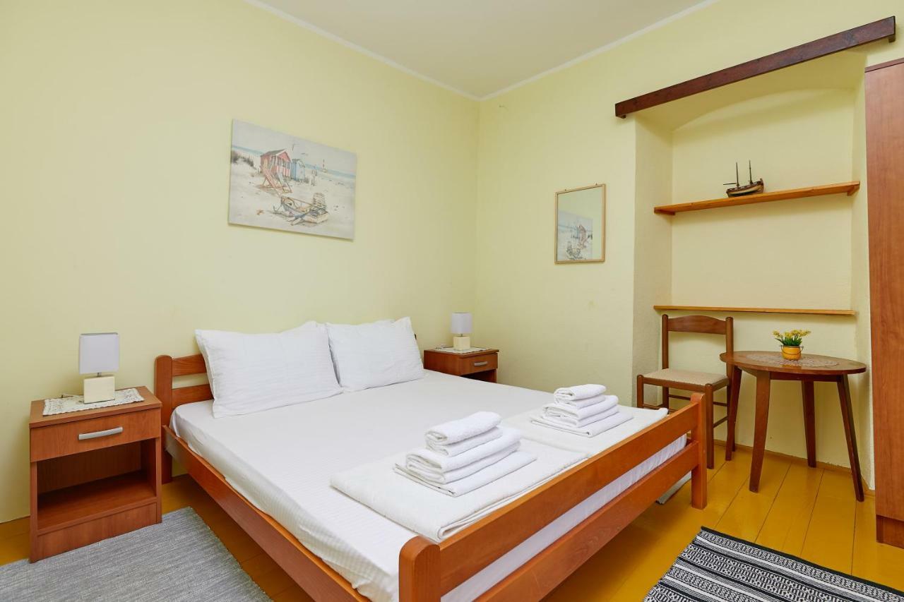Mediterranean Holiday House & Apartments Kotor Eksteriør bilde