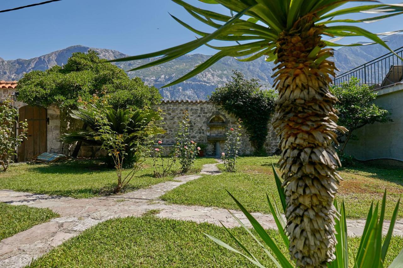 Mediterranean Holiday House & Apartments Kotor Eksteriør bilde