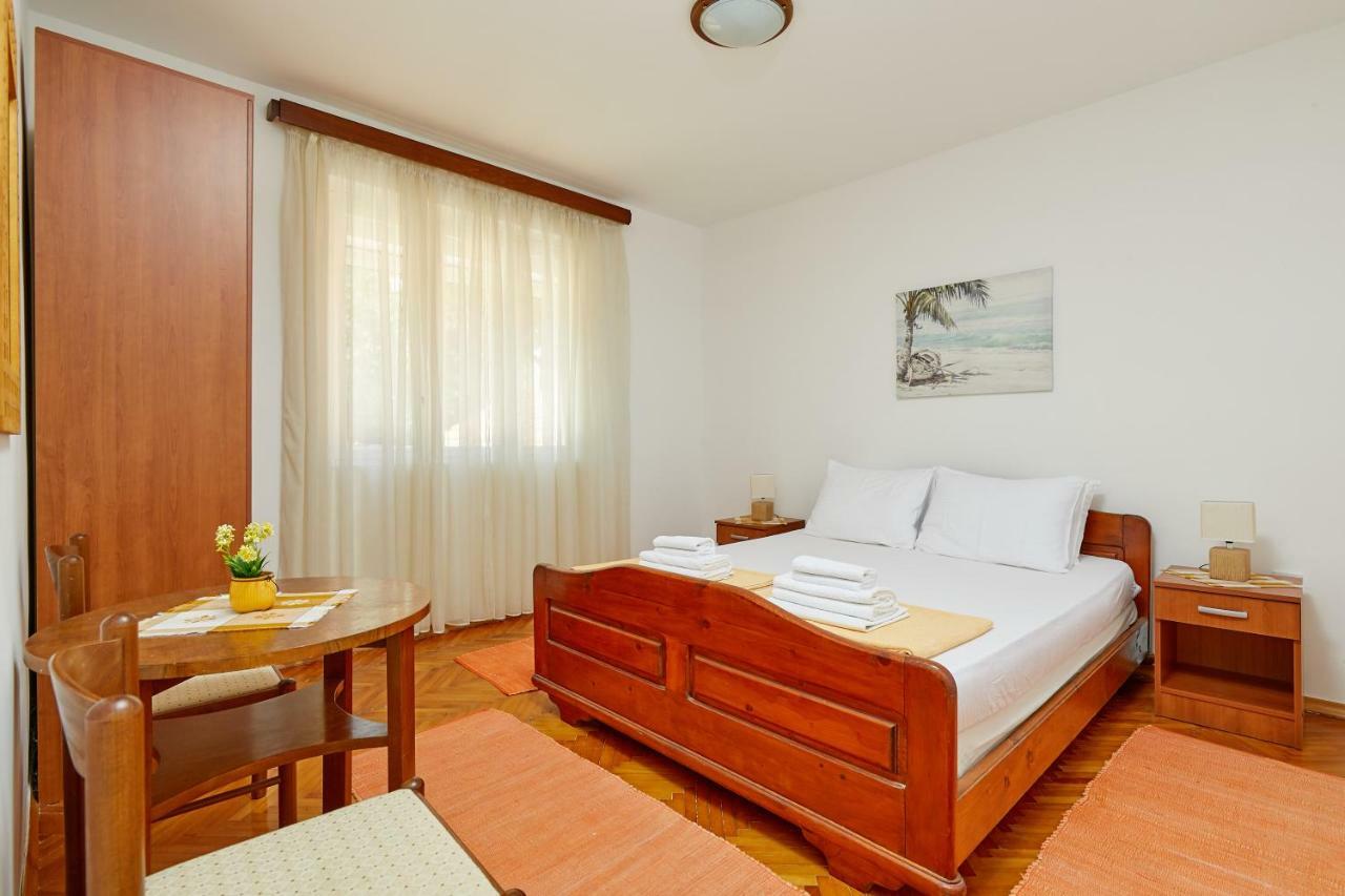 Mediterranean Holiday House & Apartments Kotor Eksteriør bilde