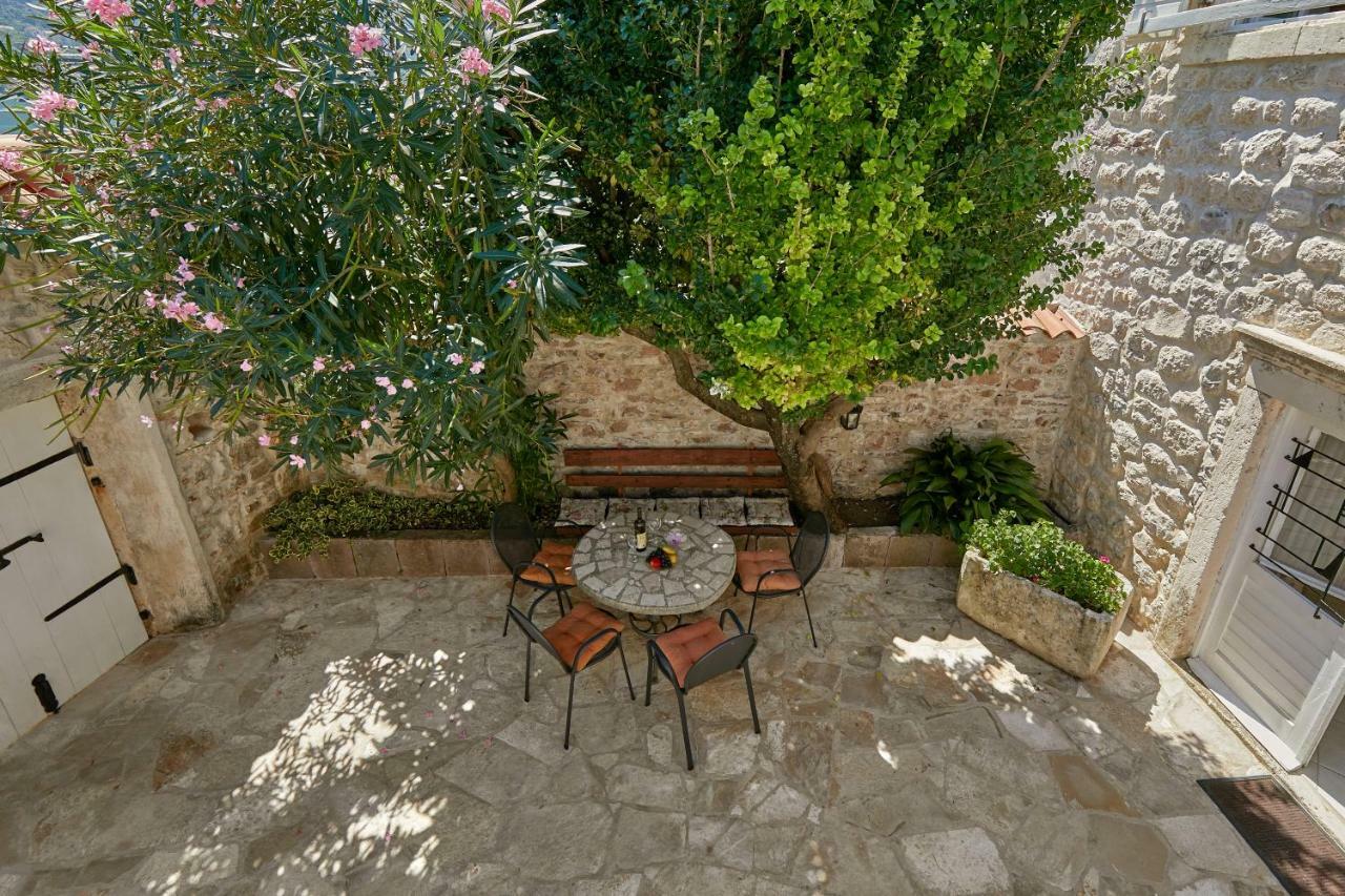 Mediterranean Holiday House & Apartments Kotor Eksteriør bilde