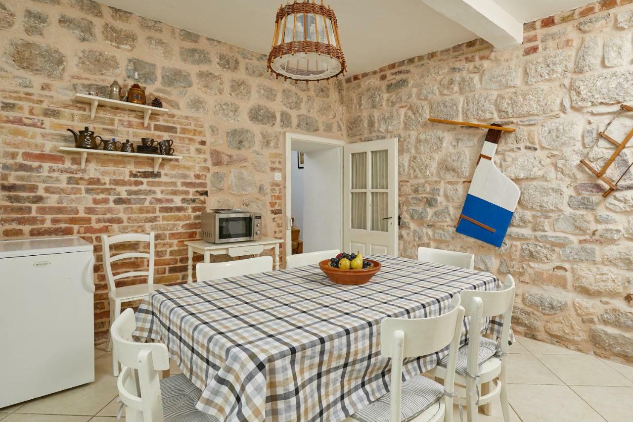 Mediterranean Holiday House & Apartments Kotor Eksteriør bilde